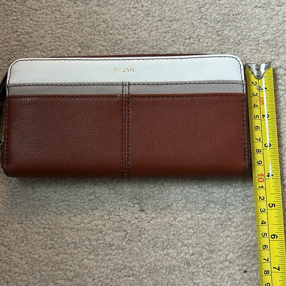 Fossil Wallet - Picture 8 of 9